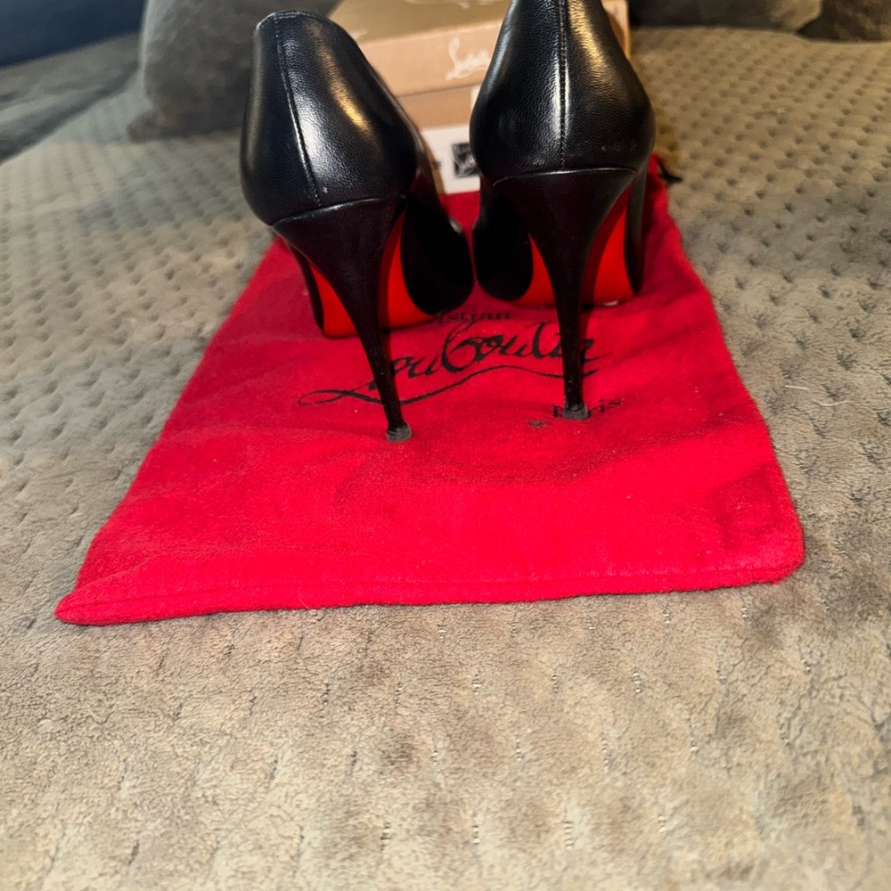 Christian Louboutin Pigalle Follies Leather - Picture 2 of 4